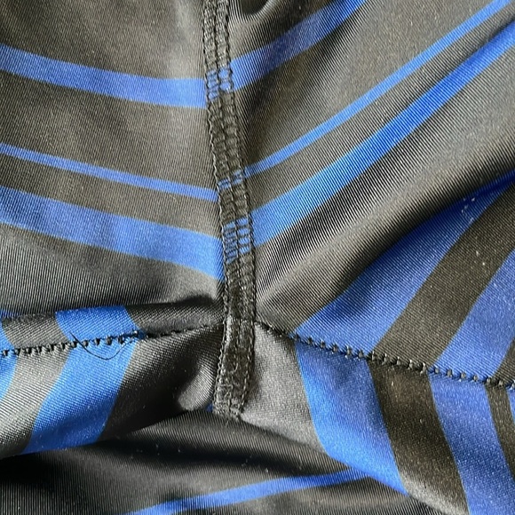 Beyond Yoga Pink/Blue/Black Striped Ankle Leggings Size Small - Picture 6 of 6